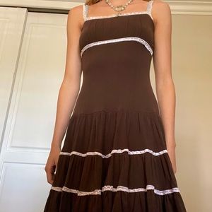 lace trimmed westonwear dress

shipping is $4